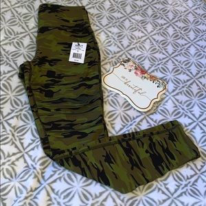 Brand New! Camo Design Leggings Size Medium